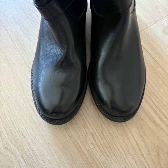 Clarks Black Leather Knee-High Boots - Picture 4 of 9